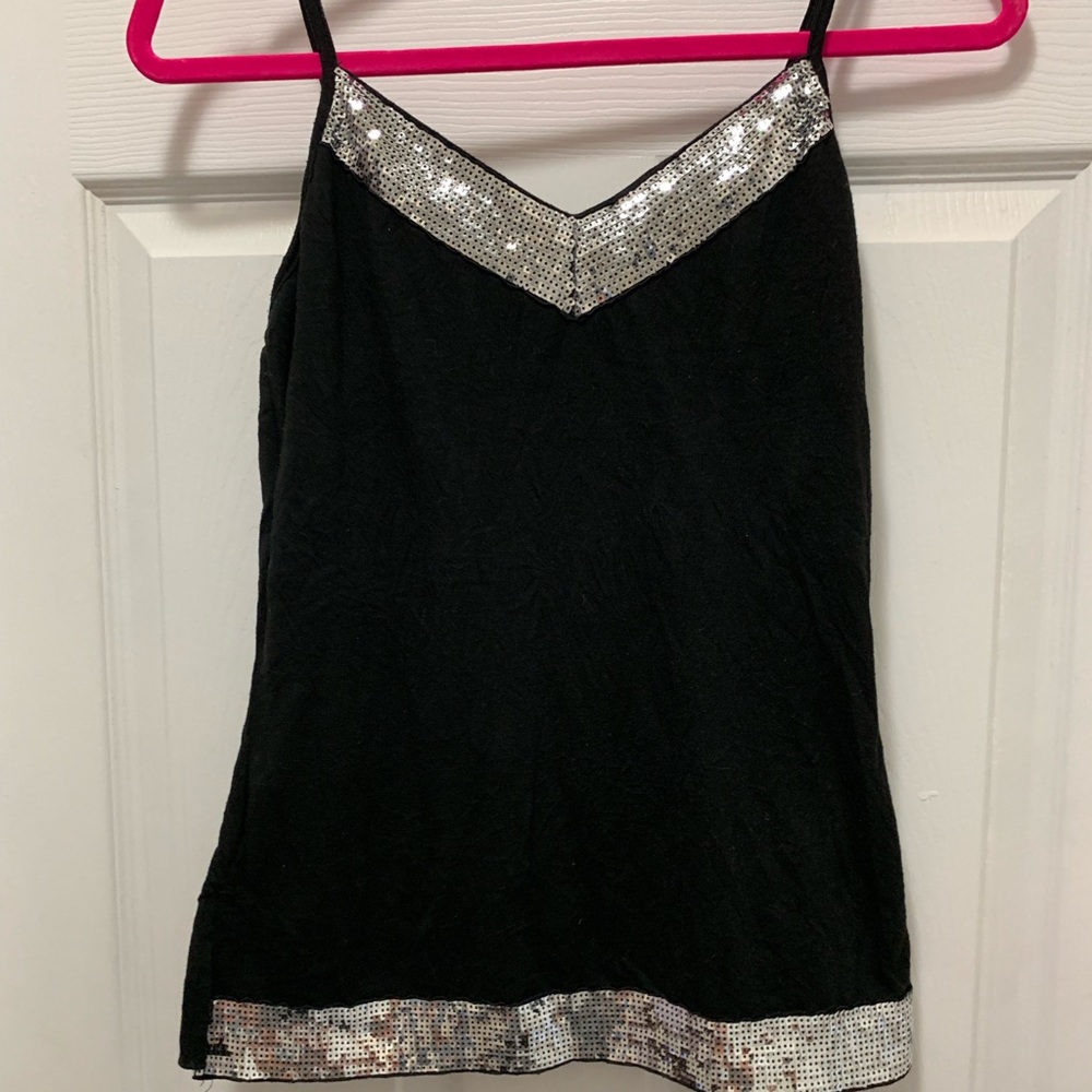 No boundaries sequin tank